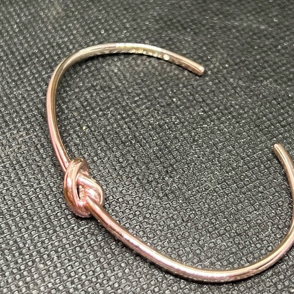Stella and dot knot rose gold plate bracelet - Picture 1 of 7
